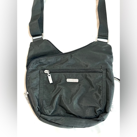 Baggallini Pocket Crossover Crossbody Bag Charcoal Water Resistant Like New - Picture 1 of 13